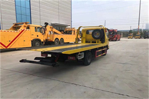 乌马河非事故拖车